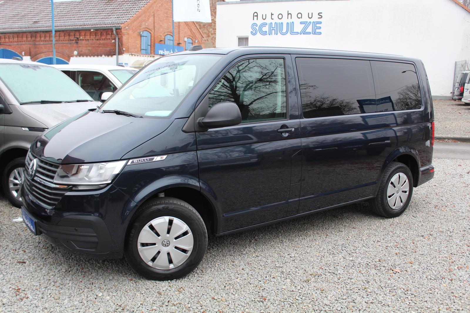 Volkswagen T6.1 Multivan 150PS DSG Navi AHK Kamera 7-Sitzer