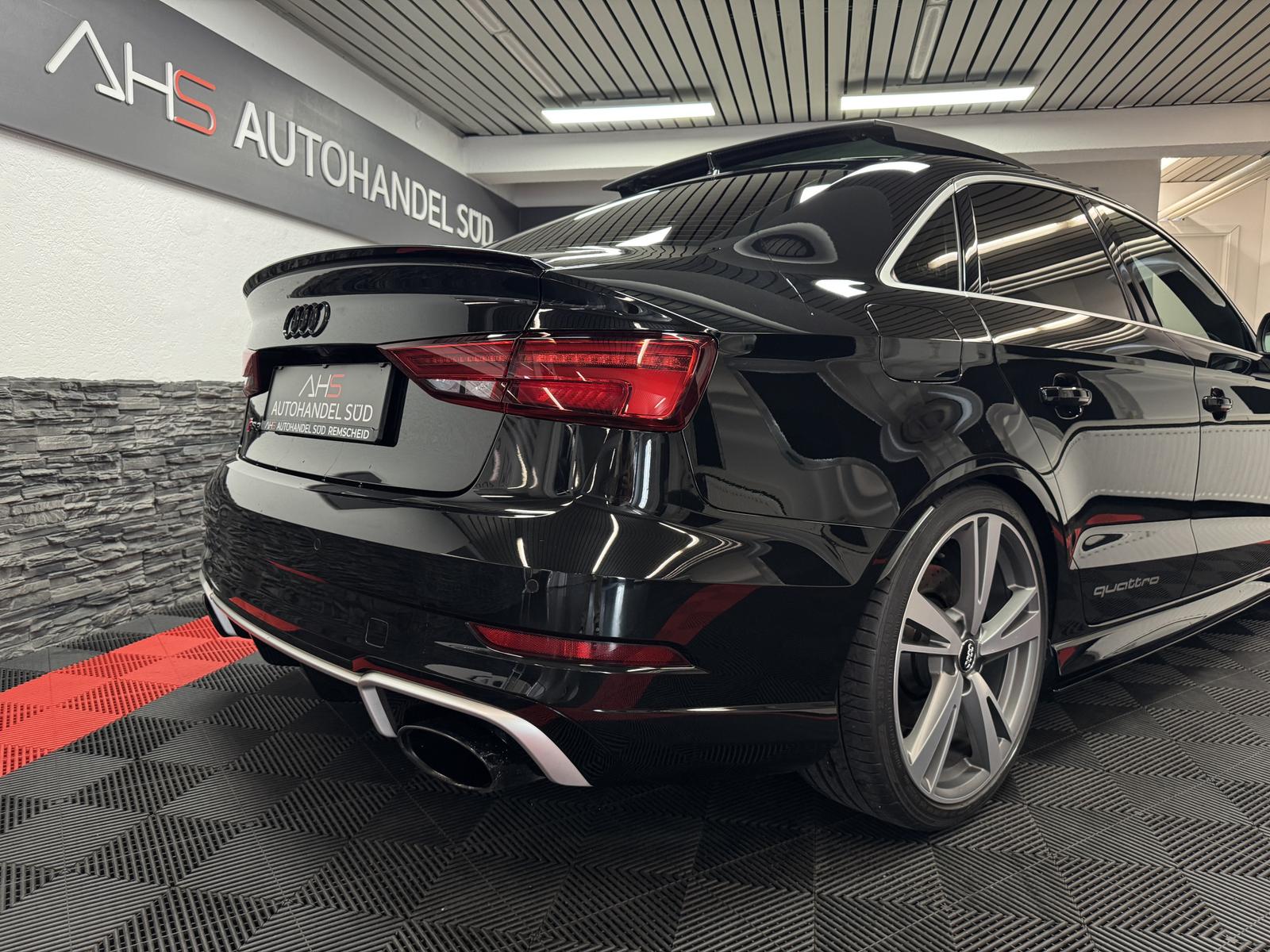 Audi RS 3 2.5 TFSI quattro*PANO*SCHALE*B&O*S.ABGAS*