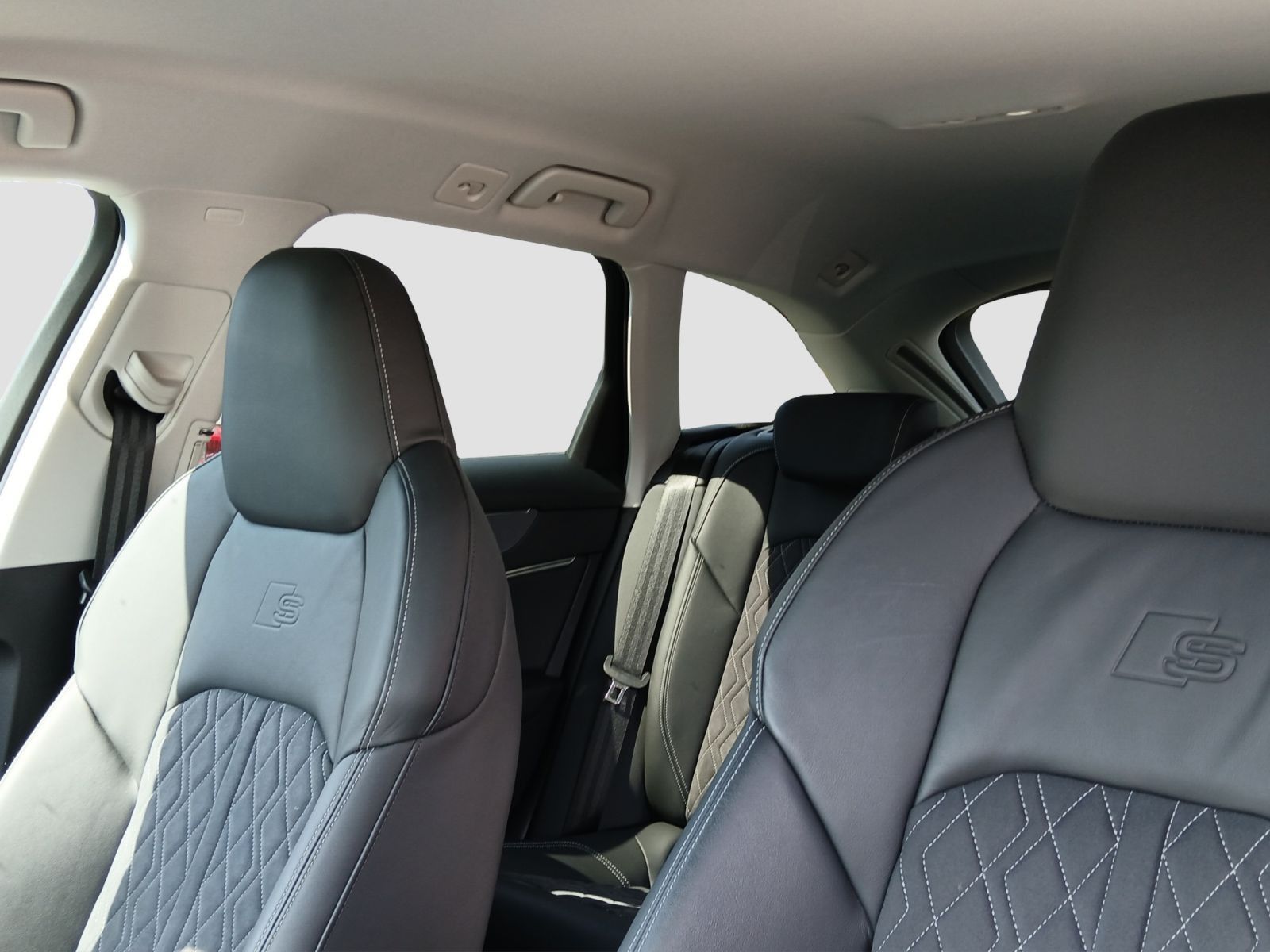 Audi S6 - Bild 11