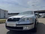 Skoda Octavia Combi Ambiente*2.HAND*SCHIEBEDACH*XENON - gebrauchte Skoda Octavia aus dem Jahr 2008