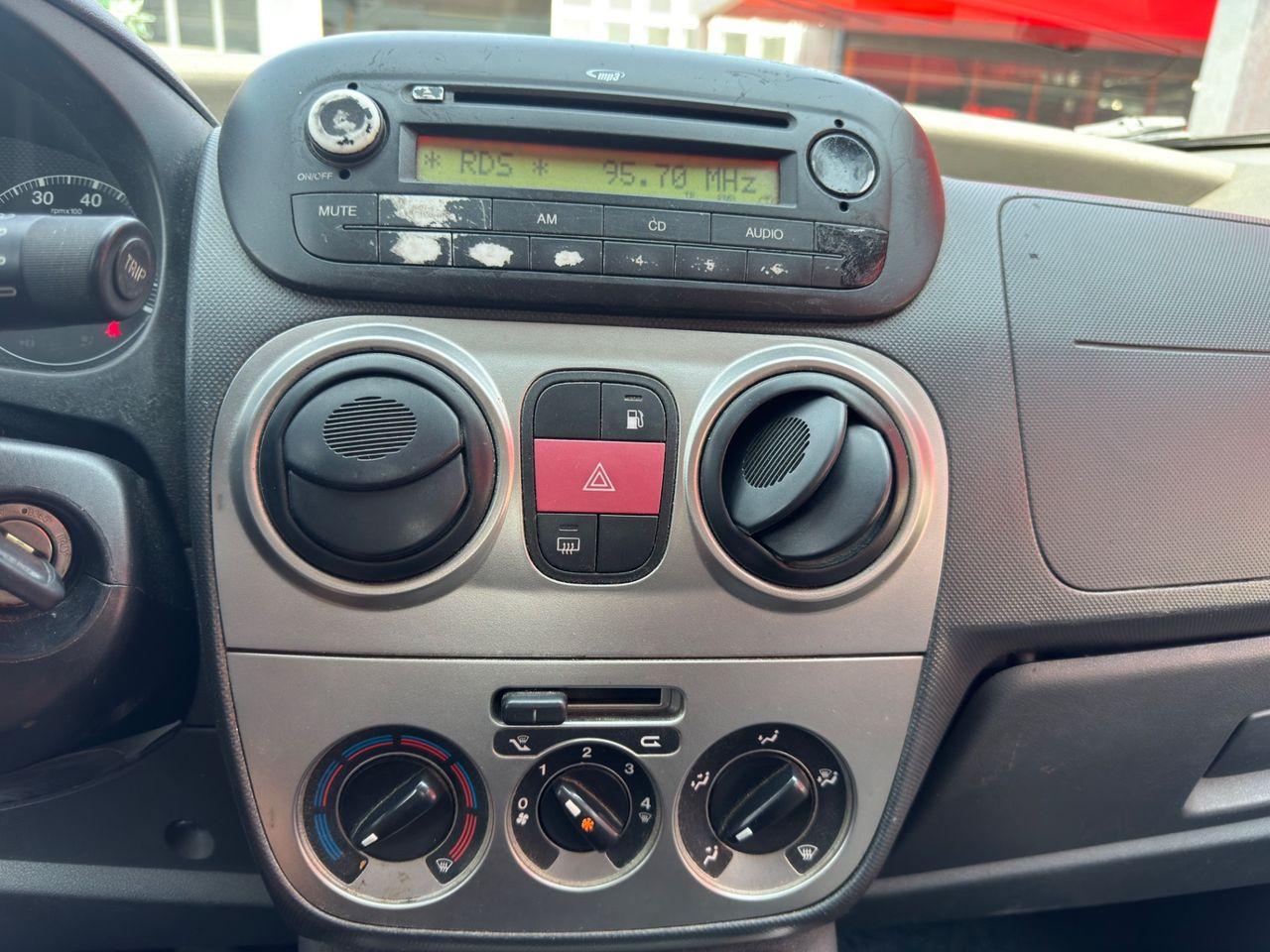 Fiat Qubo 2011 — фото 14