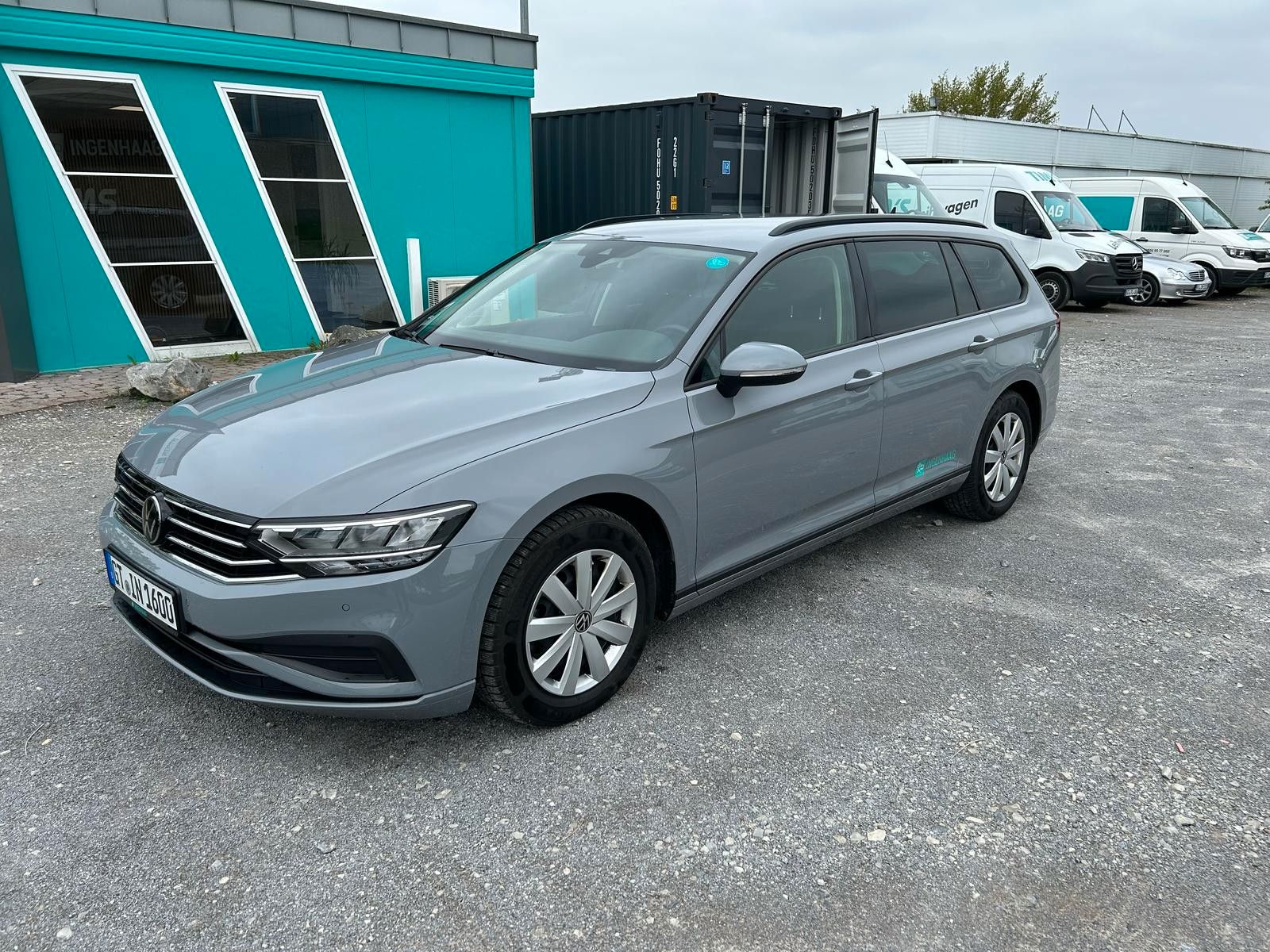 Fahrzeugabbildung Volkswagen Passat Variant 1.5 TSI Buisness  DSG Navi AHK