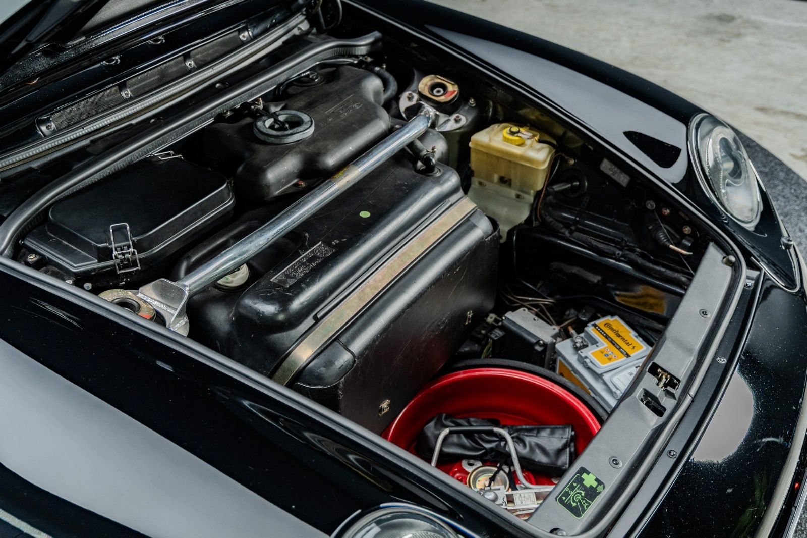 Fahrzeugabbildung Porsche 993 Carrera 4S + Bilstein + RS Sitze + Käfig
