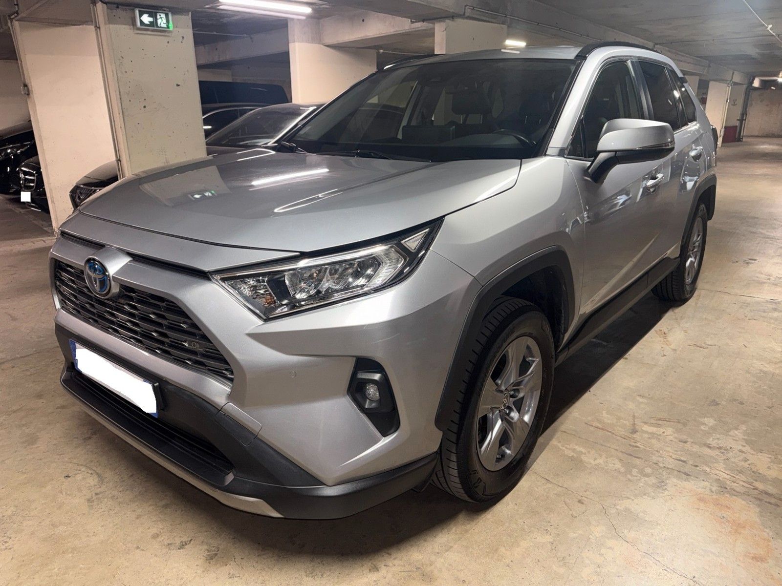 Toyota 24900ht RAV 4 2.5 HYBRIDE 218CH BUSINESS 2WD