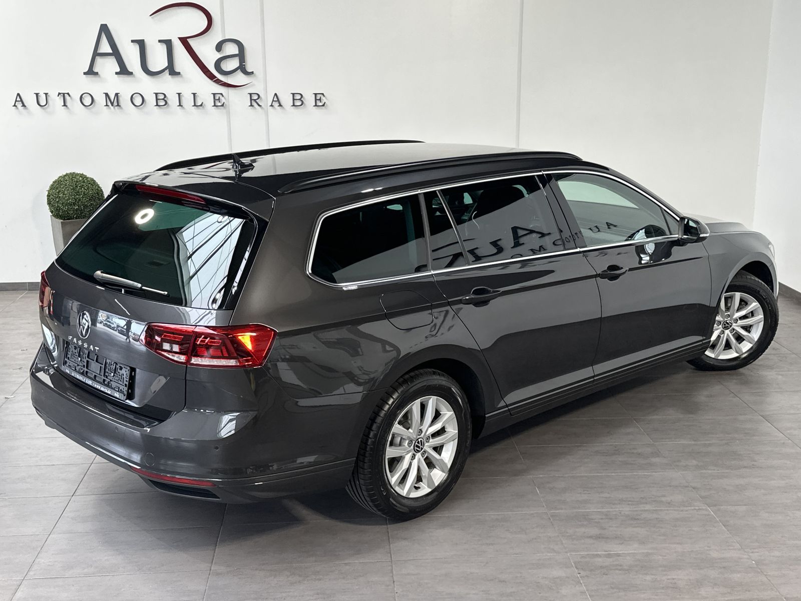 Fahrzeugabbildung Volkswagen Passat Variant 2.0 TDI DSG Business NAV+LED+ACC