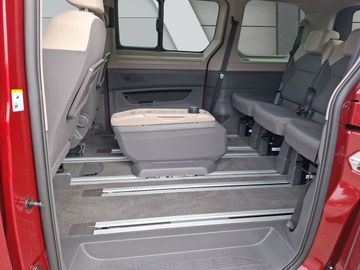 Volkswagen T7 Multivan - 11