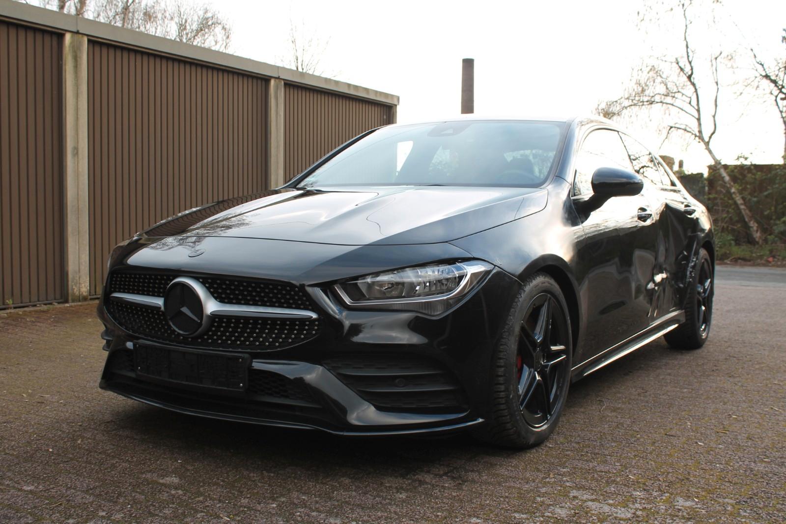 Mercedes-Benz CLA 200 AMG LINE