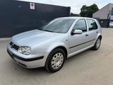 Volkswagen Golf 1.6 Auto Champ Automatik Navigation Klima - Volkswagen Golf: Champ