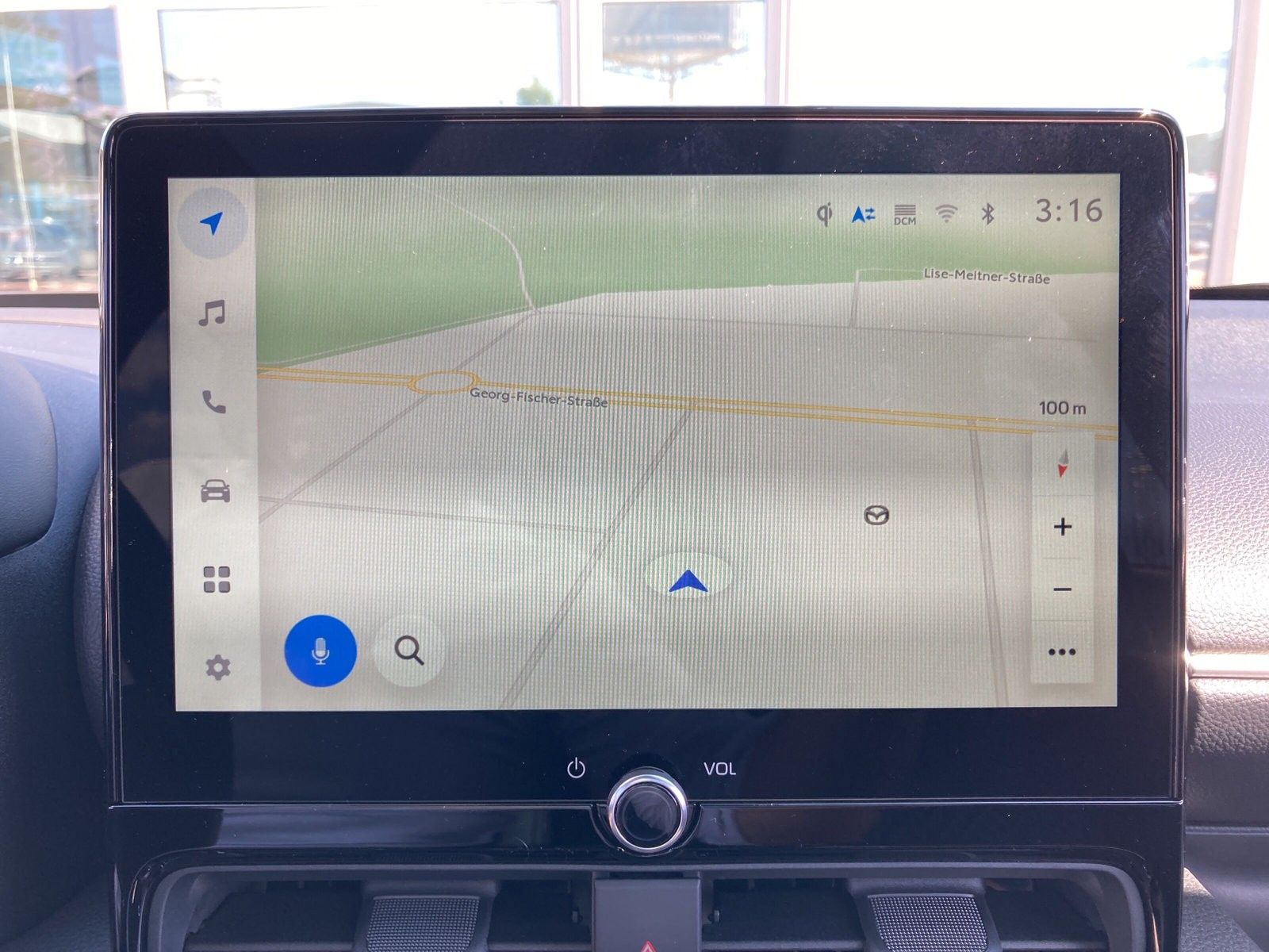 MAZDA 2 Hybrid 1.5L VVT-i 116PS HOMURA PLUS NAVI - Image 11