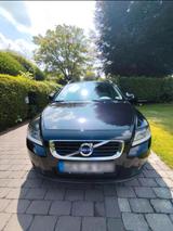 Volvo V50 D2 Scheckheft - gebrauchte Volvo V50 aus dem Jahr 2011