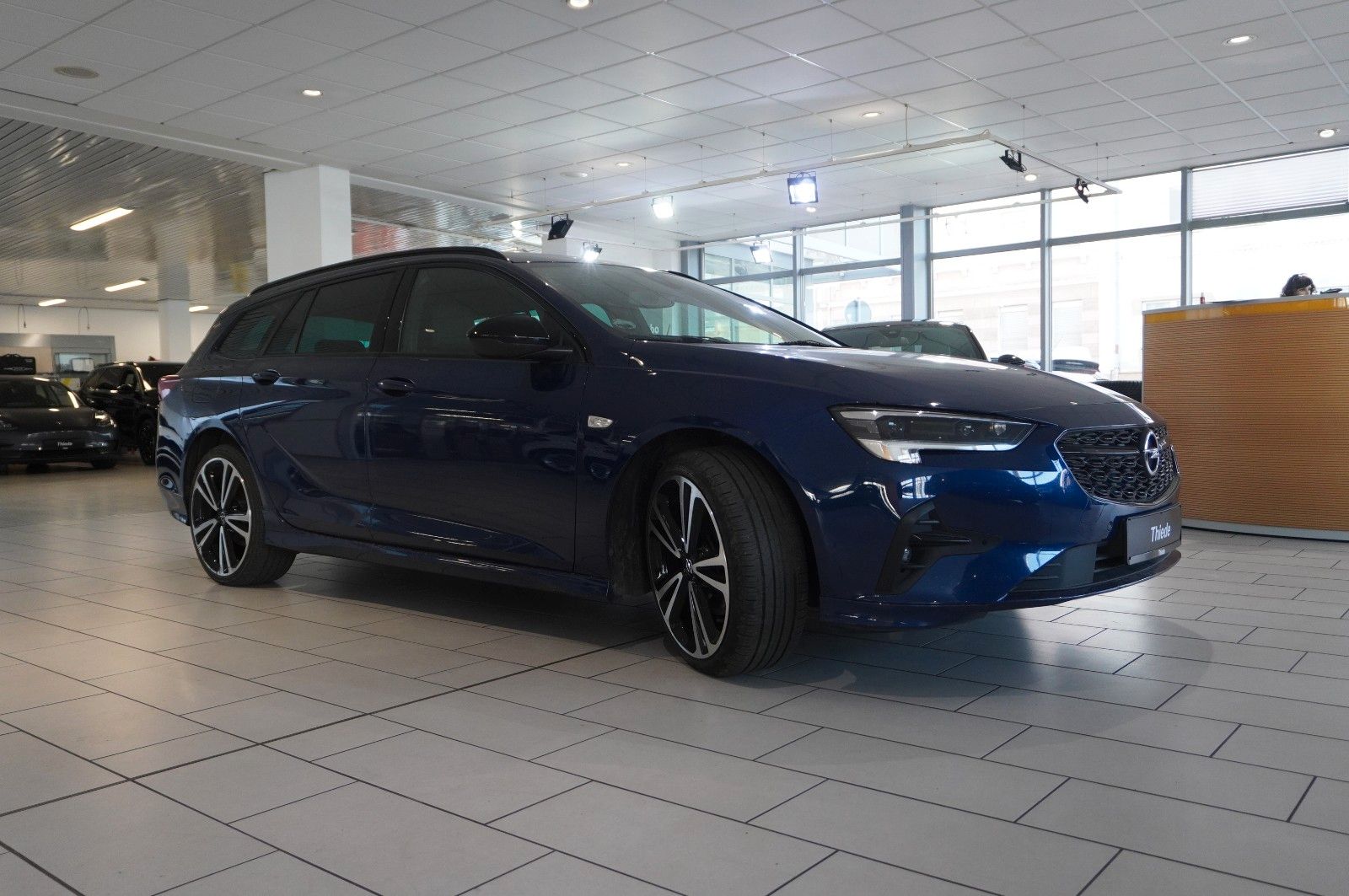 Fahrzeugabbildung Opel Insignia B ST 2.0D ULTIMATE NAVI/OPC/KAMERA/AHK