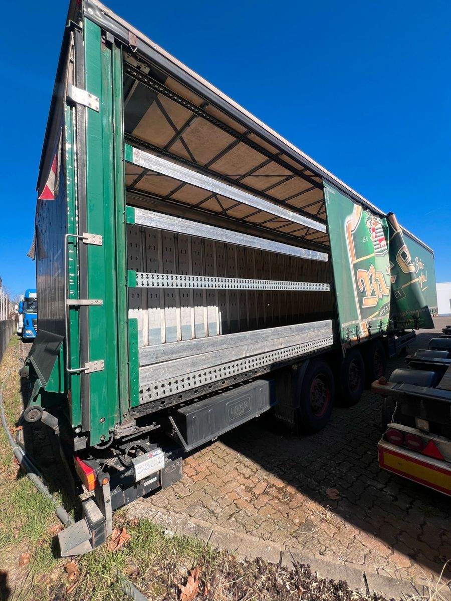 Fahrzeugabbildung Kögel SN24-1, Liftachse, Ladebordwand