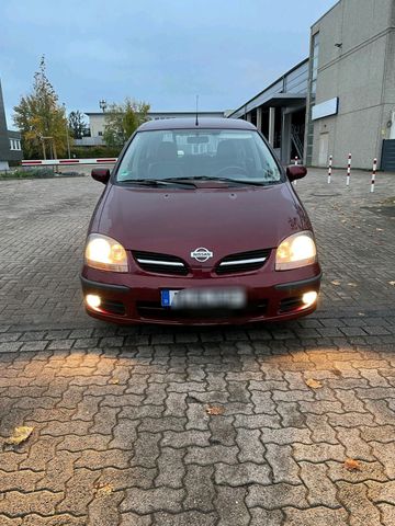 Nissan Almera