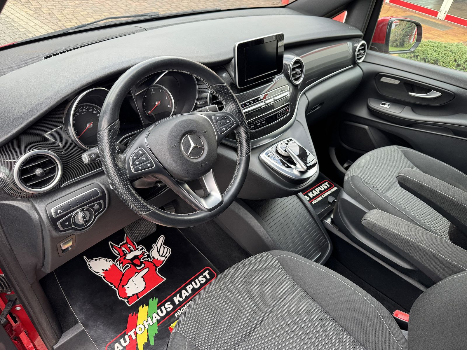 Fahrzeugabbildung Mercedes-Benz V 250 EDITION lang/Navi/DAB/Spur/StandHz