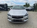 Opel Astra 1.6 Turbo Innovation StartStop Navi+Kamera - Opel Astra mit Benzin-Antrieb: Kombi, mit Klimaanlage