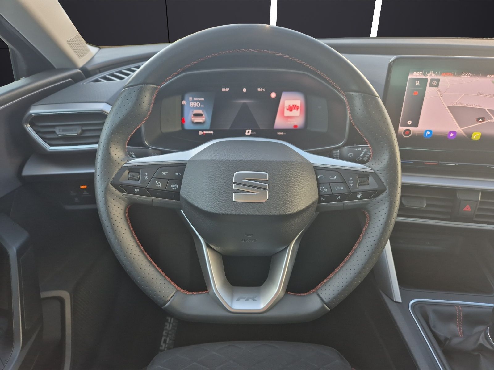 Fahrzeugabbildung SEAT Leon TSI FR-Line LED Navi ACC Park-Assist SH LM