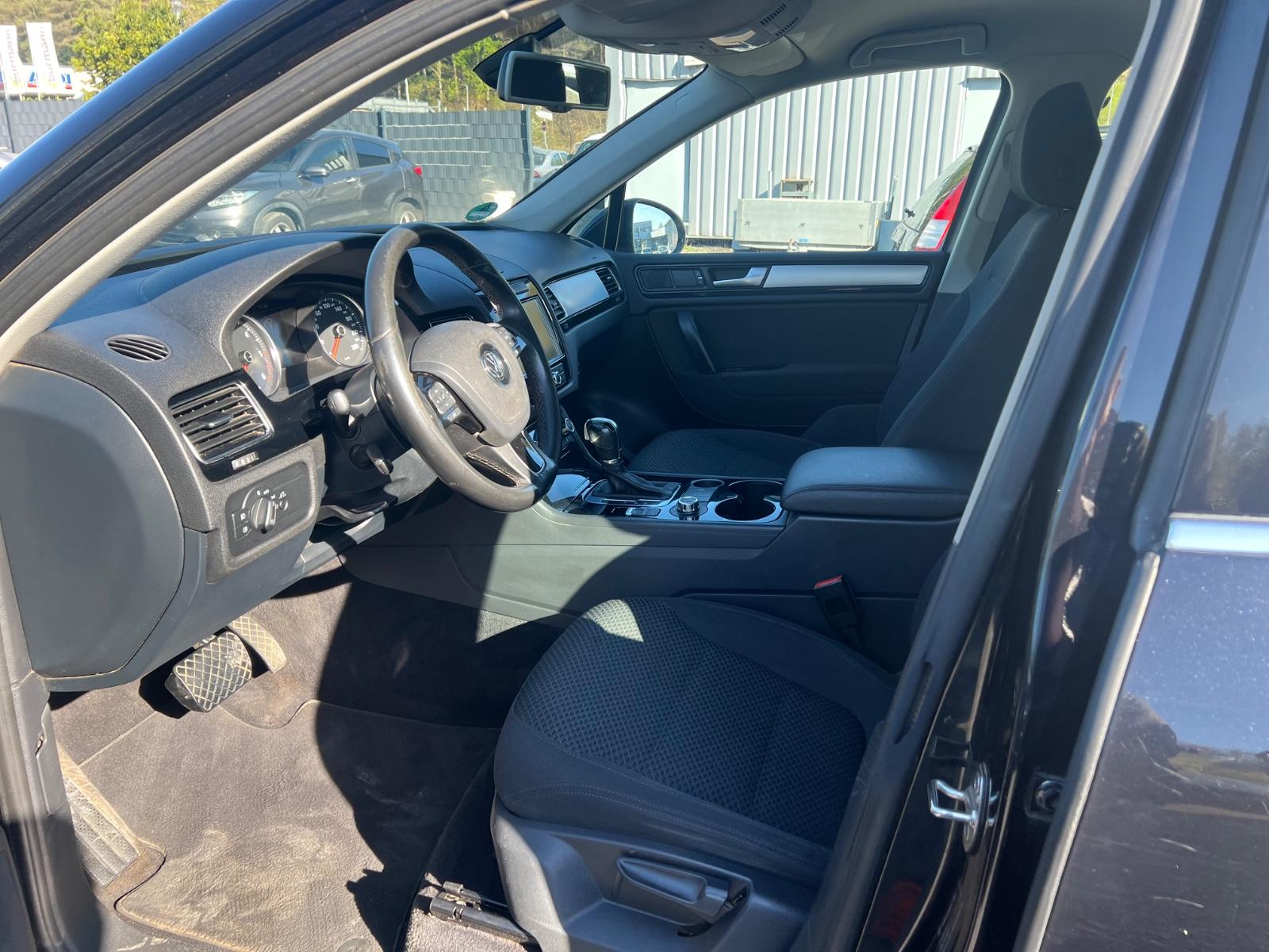 Volkswagen Touareg V6 TDI 245ch - 1 ère main - Carnet entretien - Attelage - Navi - Clim