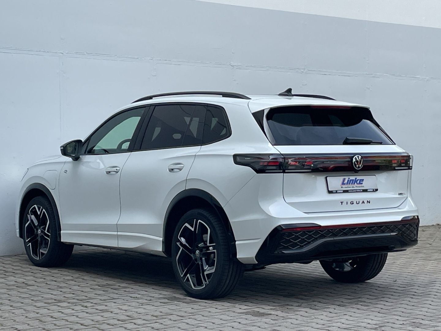 Tiguan 1.5 TSI eHybrid DSG HUD/AHK/Pano/DCC Pro