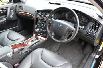 Volvo V70 2.4 Classic * RHD* – Bild 8
