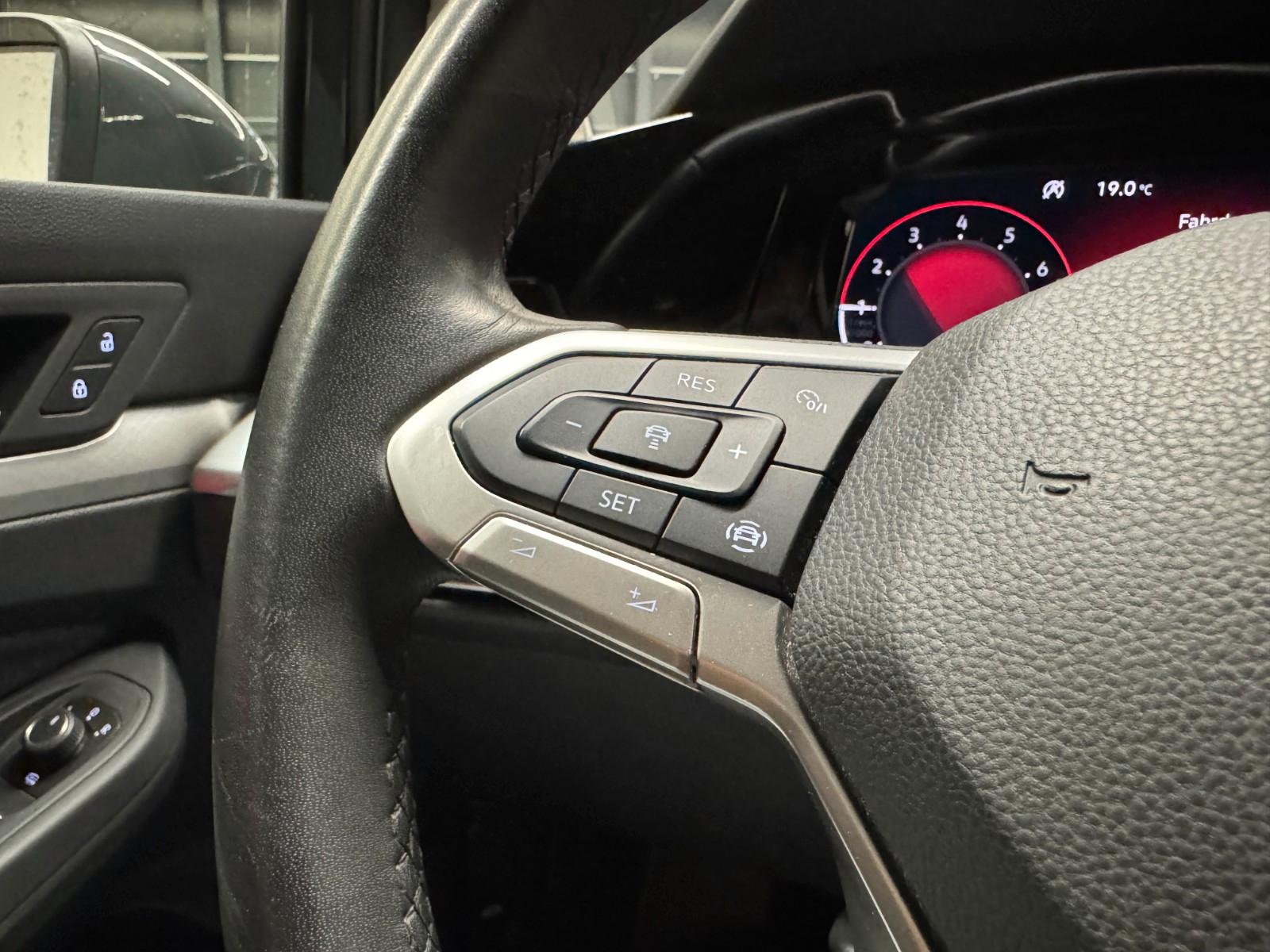 Volkswagen Golf VIII 1.5 TSI LIFE*SHZ*LED+*AMBIENTE*NAVI*, миниатюра 11