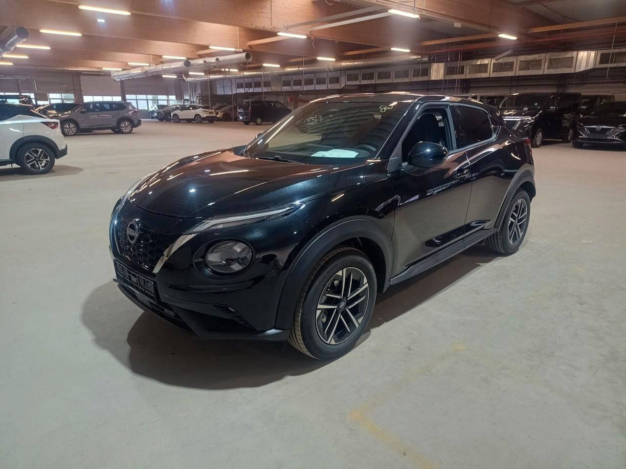 Fahrzeugabbildung Nissan Juke 1.6 Automatik - Hybrid N-Connecta