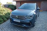 Volkswagen Tiguan 1.4 eHybrid OPF DSG R-Line R-Line - mit Hybrid-Antrieb: Grau, Winterreifen, Geländewagen