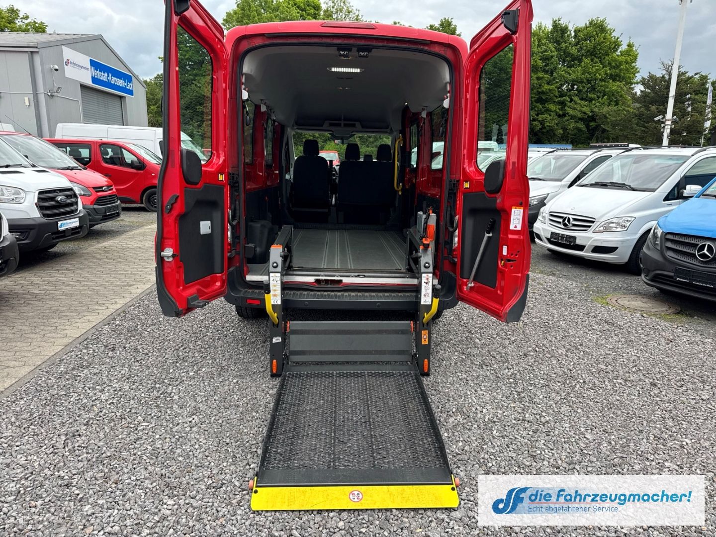 Fahrzeugabbildung Ford Transit Kombi 350 L3 2.2 TDCi DPF *4078 *EXPORT