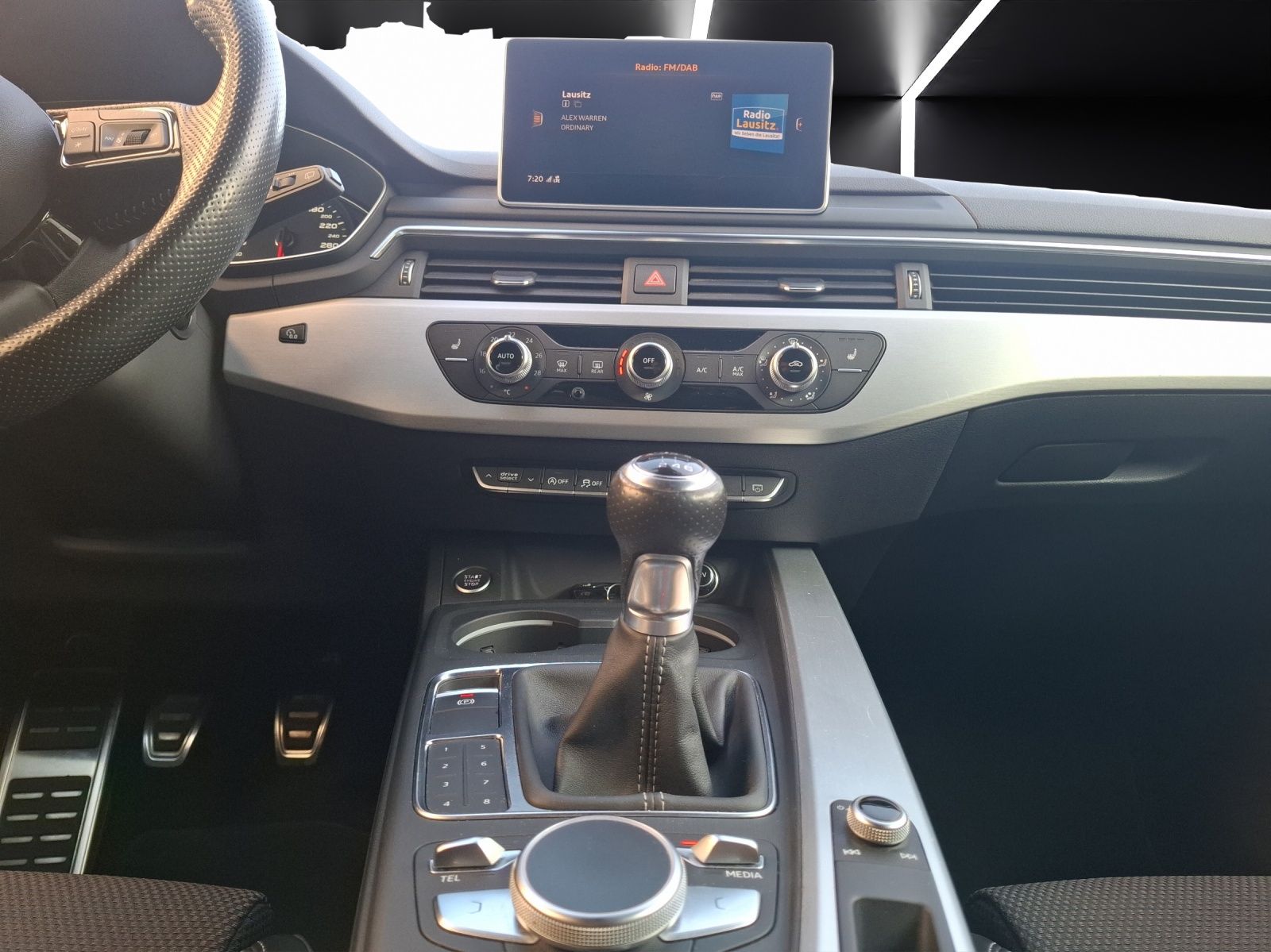 Fahrzeugabbildung Audi A4 Avant TFSI ultra S-Line LED AHK Navi B&O SH 1