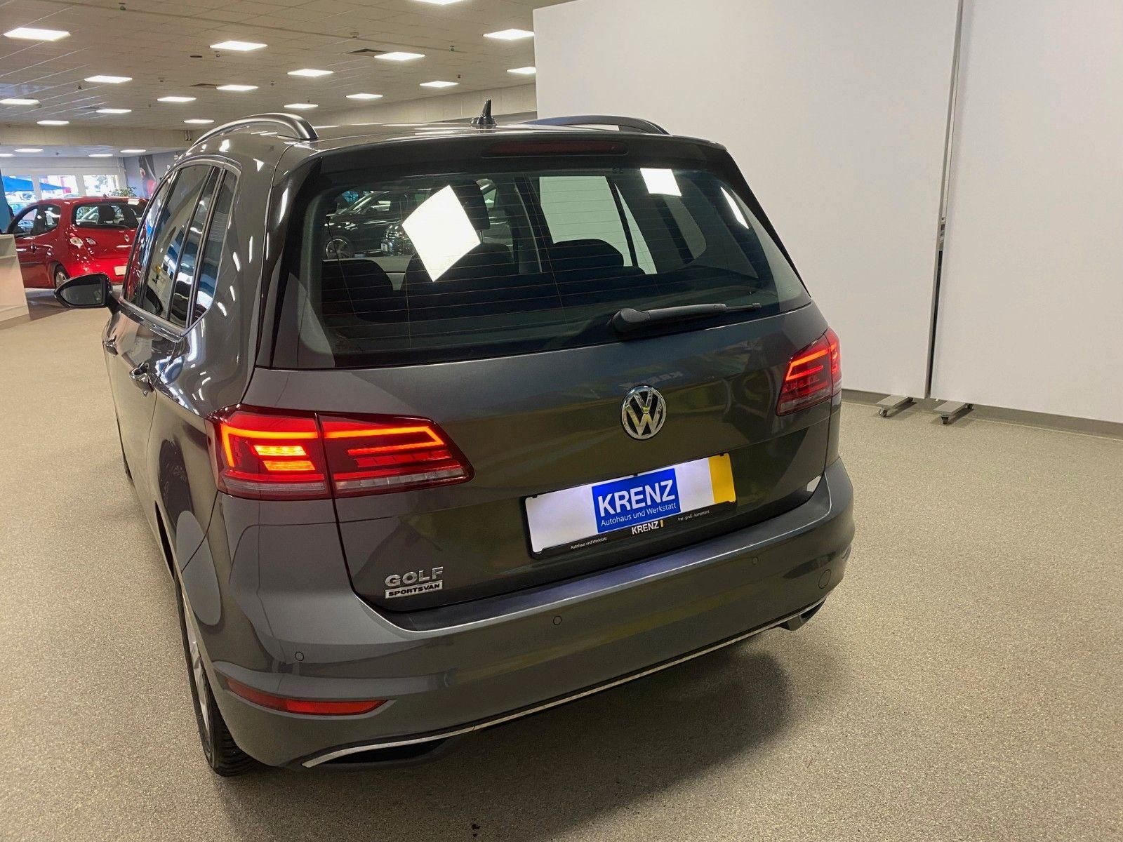Fahrzeugabbildung Volkswagen Golf Sportsvan 1.5 TSI ACT Comfortline+DSG+ACC+
