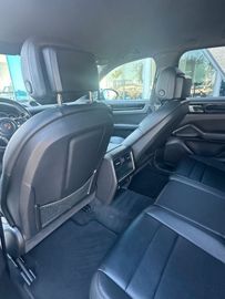 Porsche Cayenne - 7