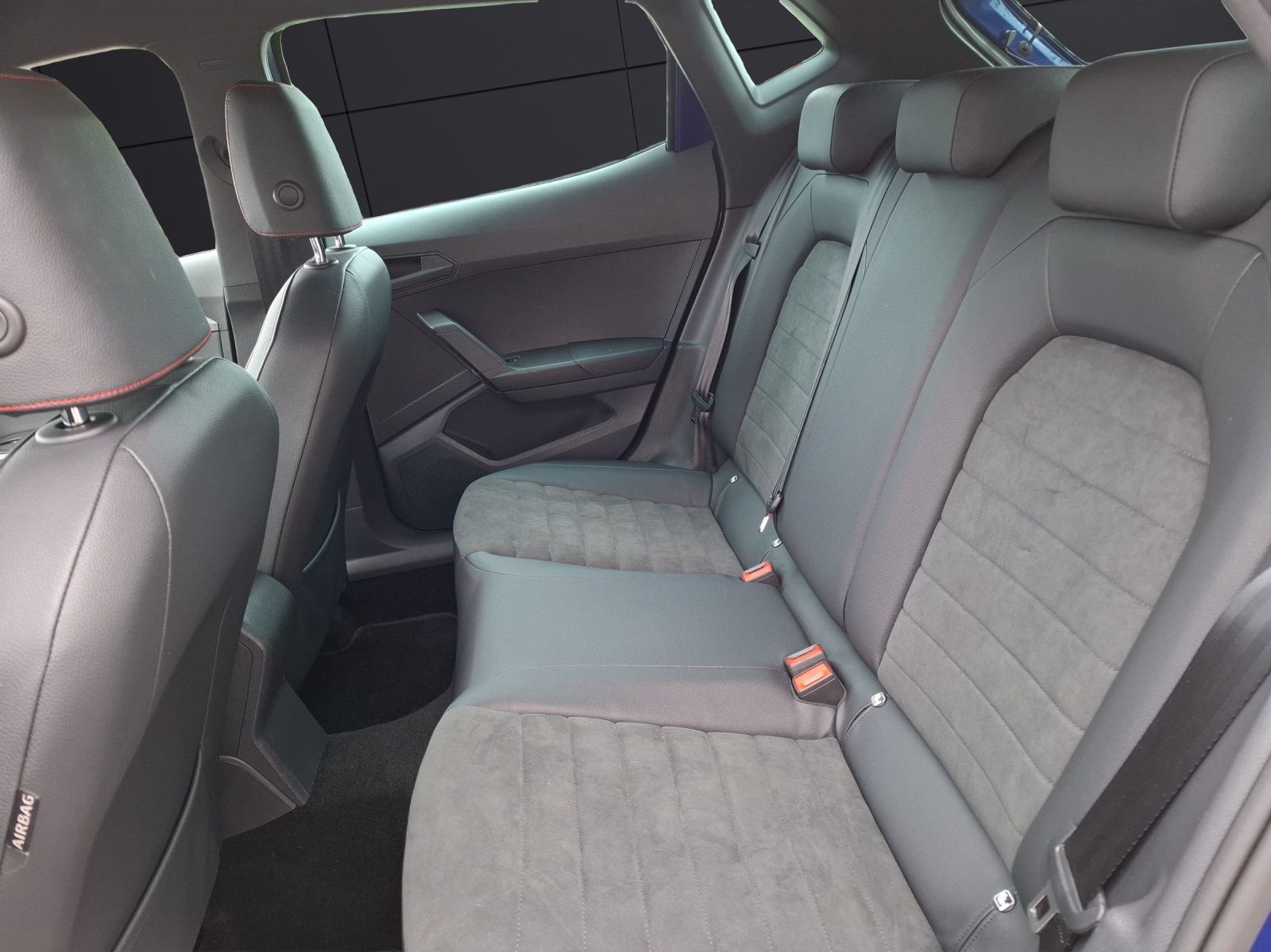 Fahrzeugabbildung SEAT Ibiza TSI FR-Line Beats DSG LED Navi AID ACC RFK