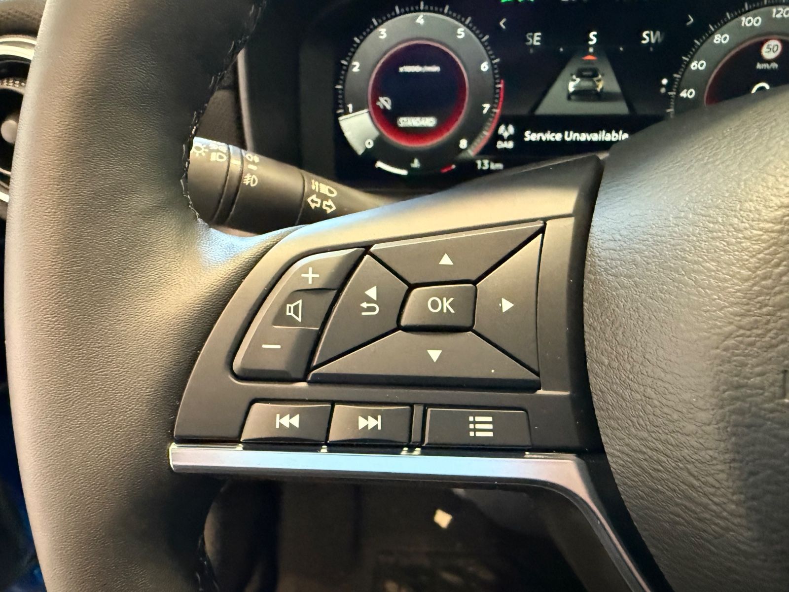 Fahrzeugabbildung Nissan Juke N-Connecta MT - Navi, Winter-P., Teilleder