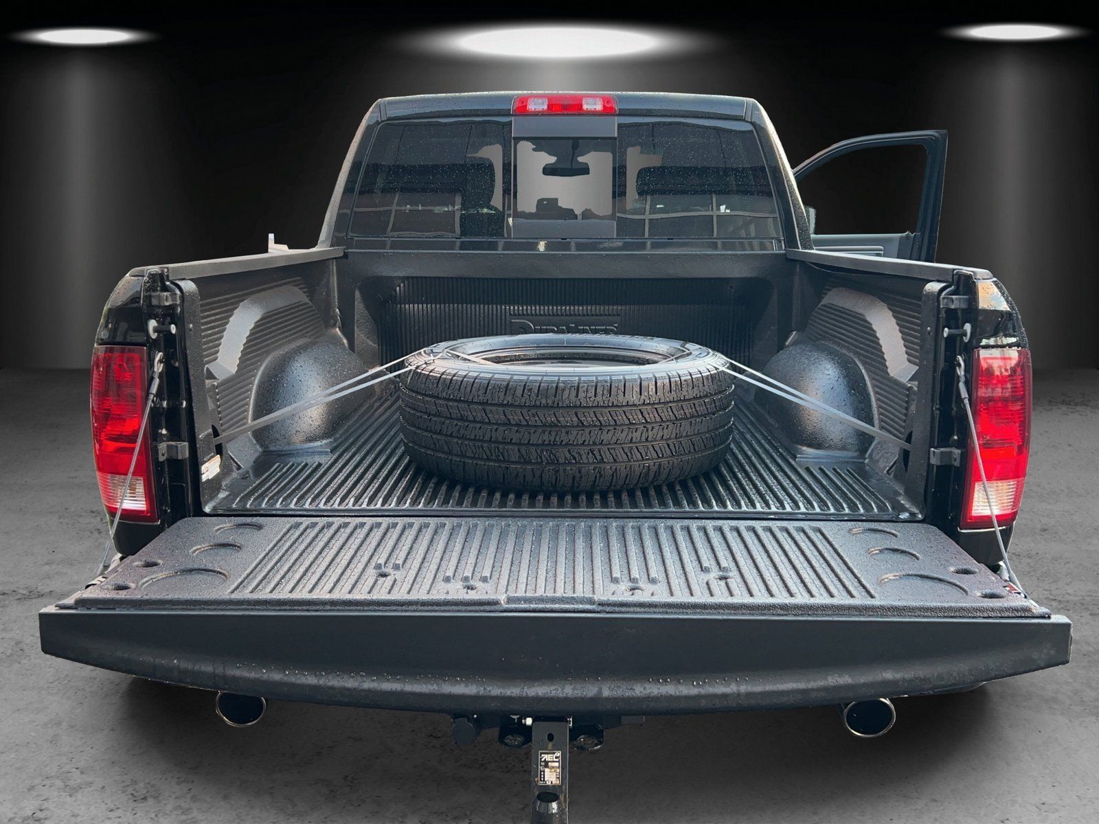 Fahrzeugabbildung Dodge RAM 1500 Crew Cab Classic Black LPG/LED/AHK 3500