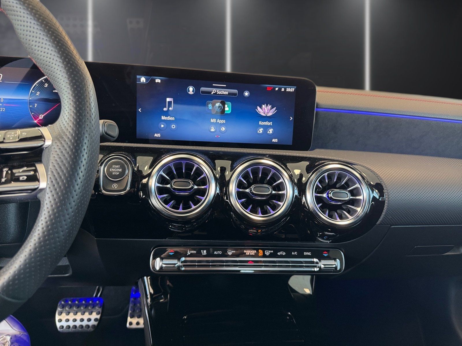 Fahrzeugabbildung Mercedes-Benz CLA 250 4M AMG Premium*Multibeam*Totwinkel*Kame*