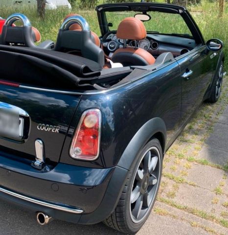 MINI Mini Cooper Sidewalk schwarz Cabrio