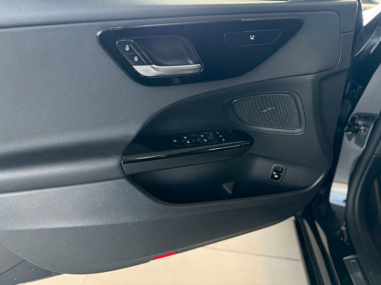 Fahrzeugabbildung Mercedes-Benz C 200 d T Avantgarde Night-Paket Business-Paket