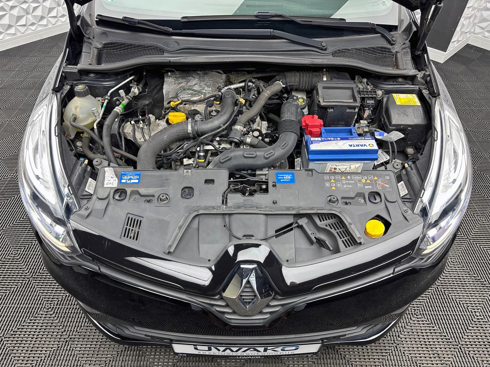 Fahrzeugabbildung Renault CLIO TCE 90 GT-LINE/BLACK-EDITION/R-CAM/NAVI/PDC