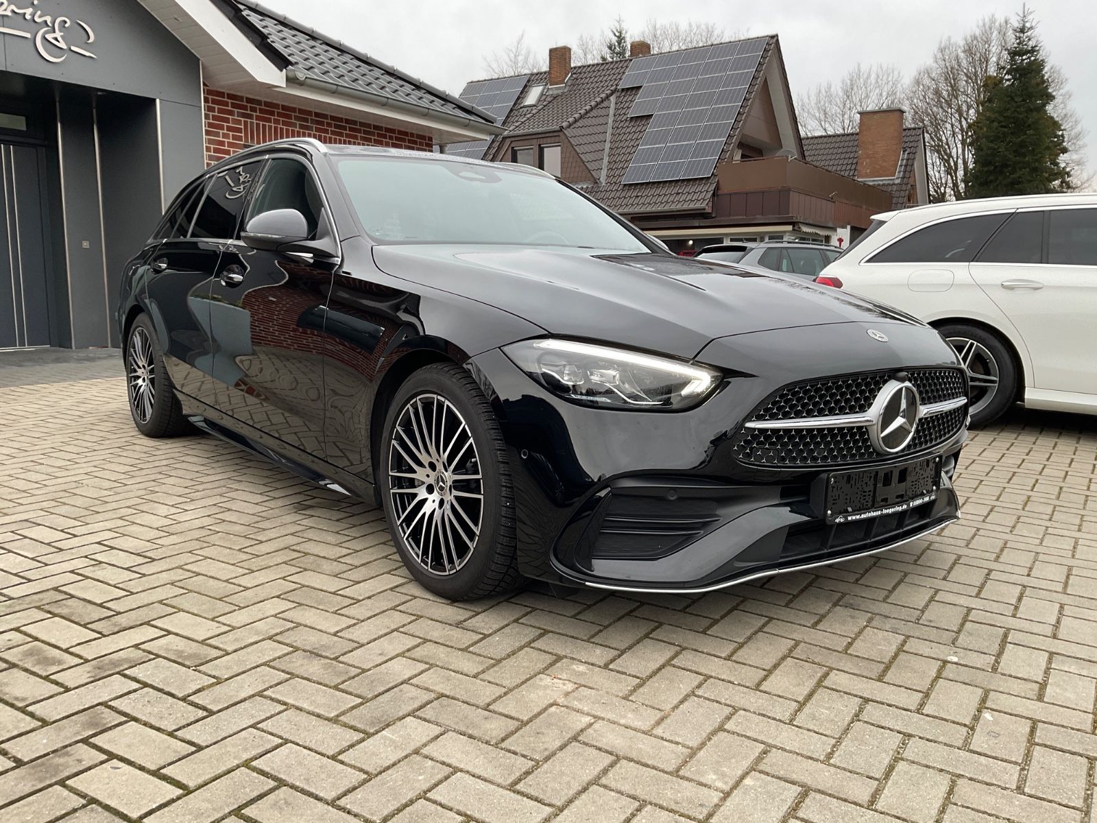 Fahrzeugabbildung Mercedes-Benz C 220 d T Autom,AMG,AHK,Kamera,Distronic