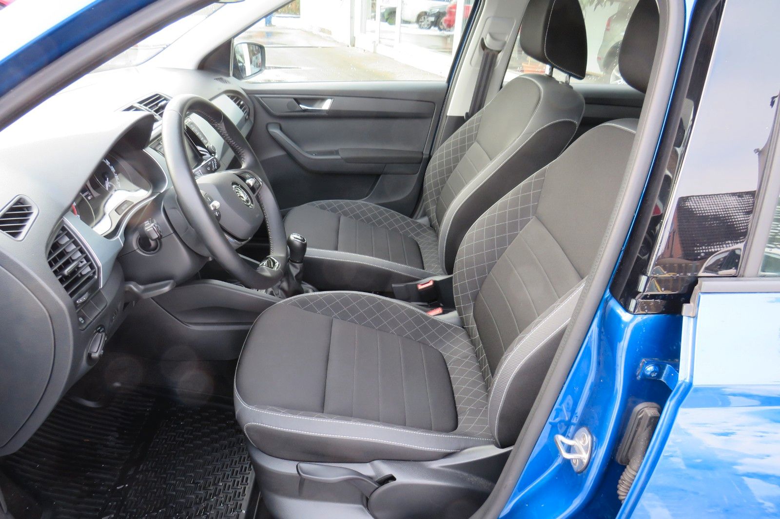 Fahrzeugabbildung SKODA Fabia Combi Ambition SITZH. KLIMA GRA GJ APP 1.H