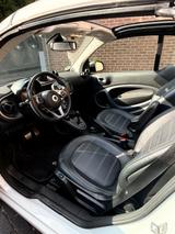 Smart ForTwo cabrio 0.9 66kW Prime Leder/Kamera/JBL  - Smart ForTwo in Düsseldorf
