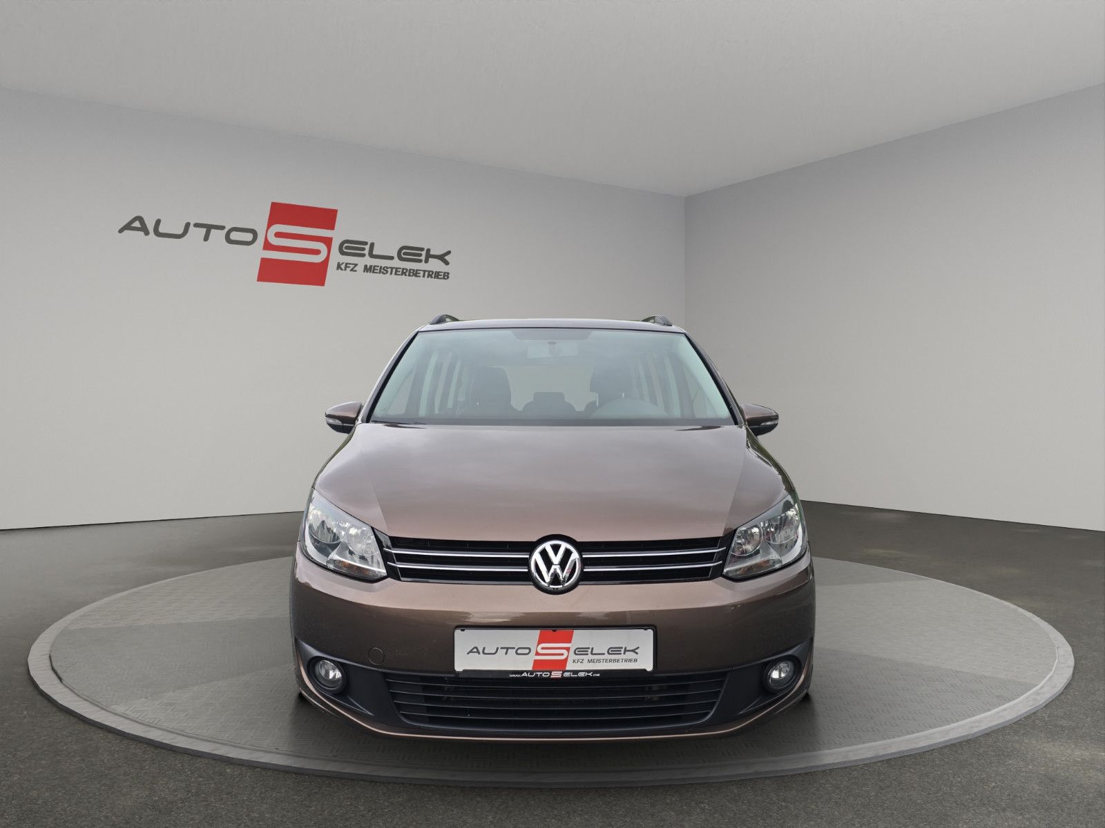 Fahrzeugabbildung Volkswagen Touran Trendline 1,6TDI 7 Sitze Tempomat