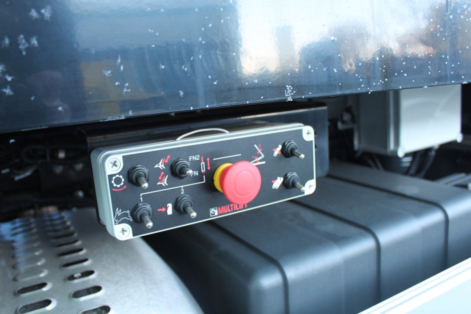 Fahrzeugabbildung Iveco X-Way AD200X40/P ON