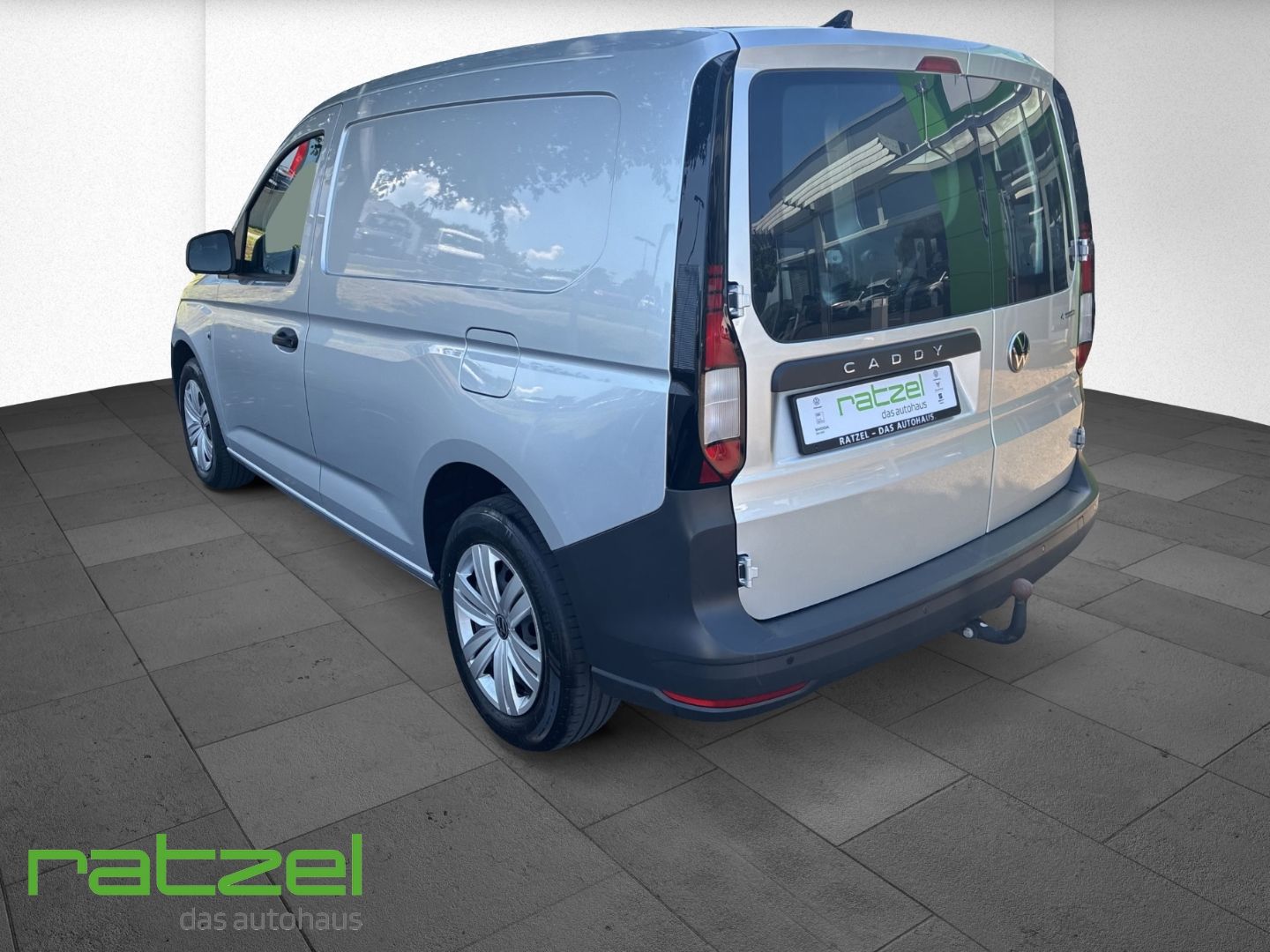 Fahrzeugabbildung Volkswagen Caddy Cargo Kasten 4MOTION AHK Navi WLAN