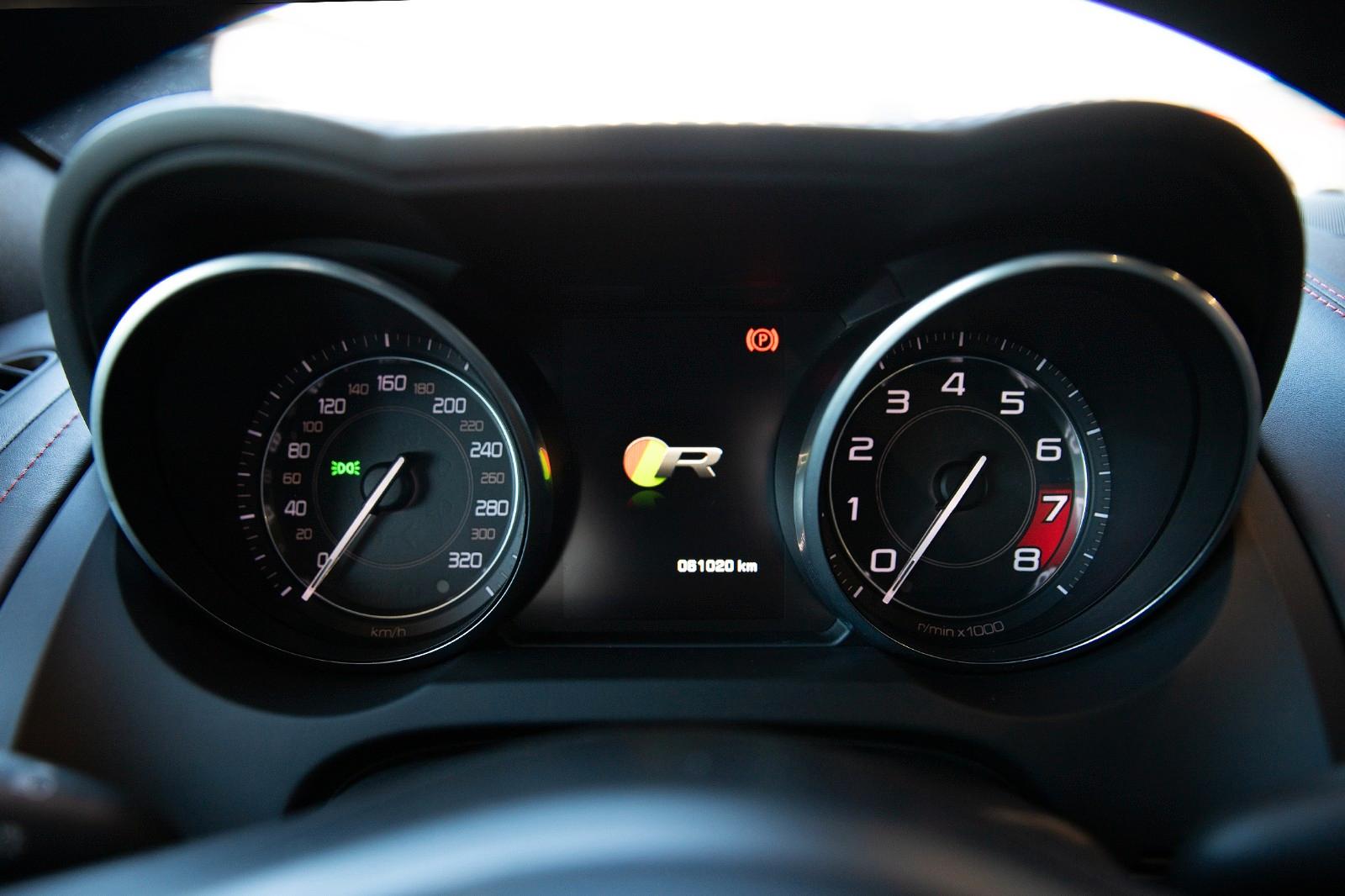 JAGUAR F-TYPE - R 5.0 V8 COUPE - 551 CV -TOIT PANORAMIQUE