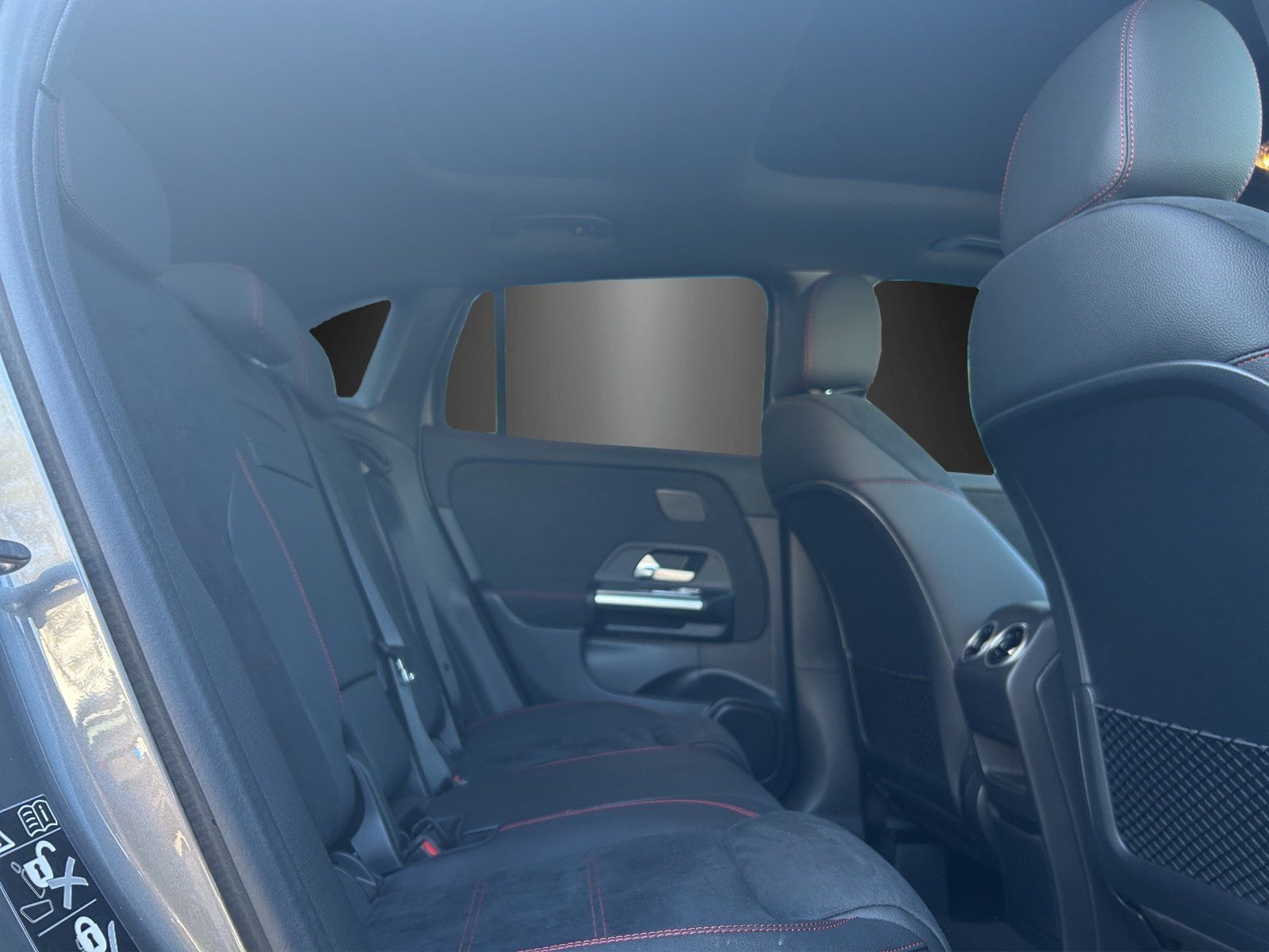 Fahrzeugabbildung Mercedes-Benz GLA 200 d AMG Pano AHK KeyGo DISTRONIC Multibeam