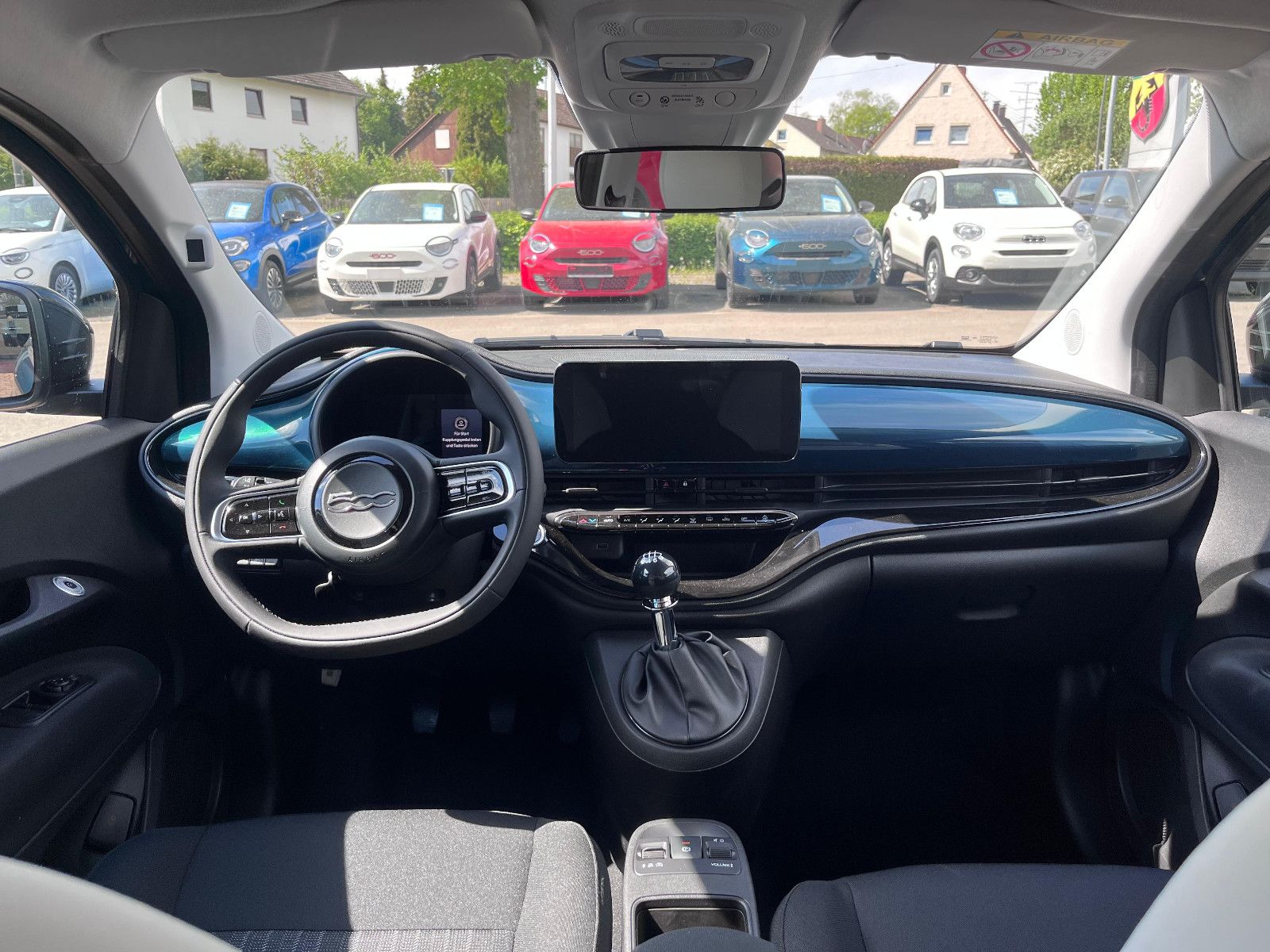 Fahrzeugabbildung Fiat 500 1.0 Hybrid FireFly 48 kW Icon
