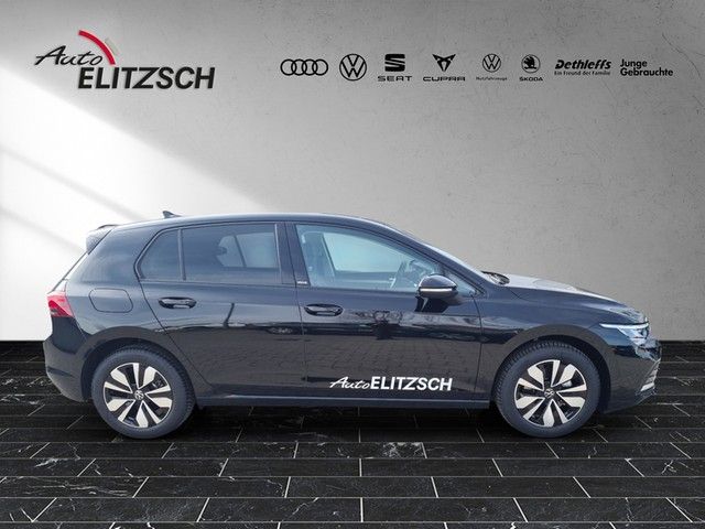 Fahrzeugabbildung Volkswagen Golf VIII TSI Move LED AID RFK SH LM