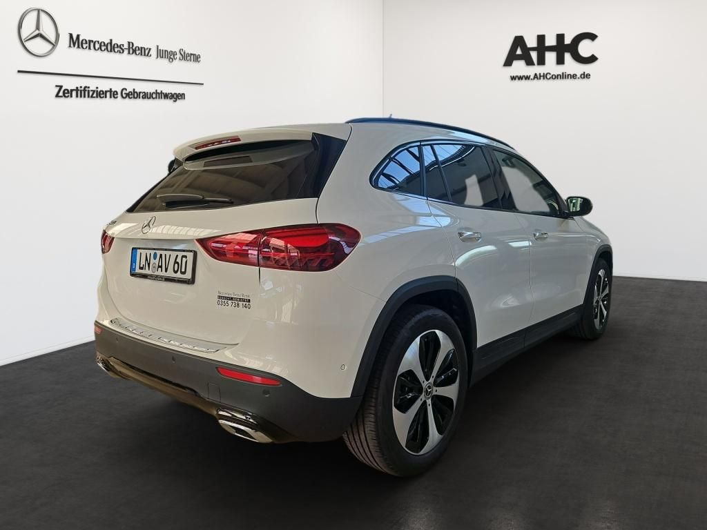 Fahrzeugabbildung Mercedes-Benz GLA 200 + PROGRESSIVE+NIGHT+AHK+KEYLESS+WINTER +