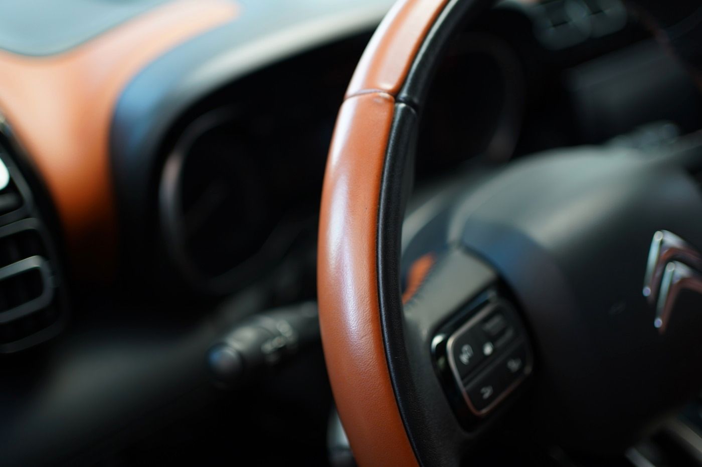 Fahrzeugabbildung Citroën C3 Aircross PureTech 110 EAT6 Shine Automatik