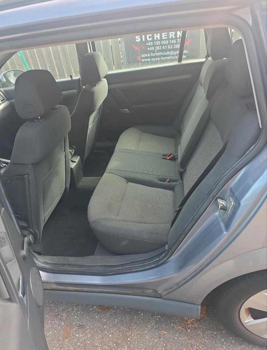 Opel Vectra 2004 — photo 5